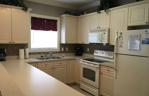 Central Myrtle Beach Condo | Snowbirds Welcomed II - Magnolia Pointe 3BR/2BA Condo,Lakeview, WiFi