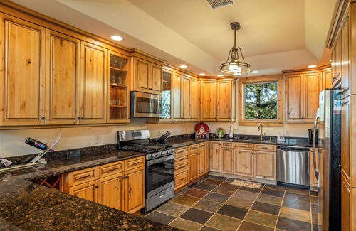 Steamboat Springs House | Snowflake Lodge ~ 4-bedroom home Minutes to the Slopes at Steamboat Ski Resort