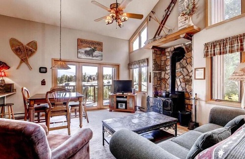 Four O'Clock House | Snowflake Vista