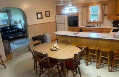 Washburn House | "Snowmobile/ATV Haven LLC" w/access to ITS 83/105