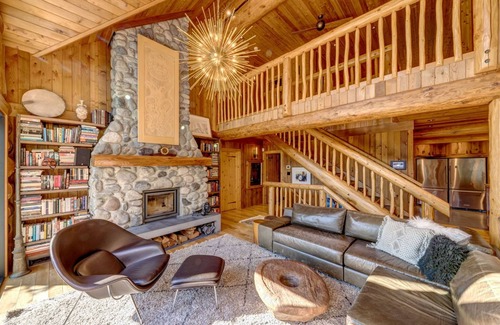 Nordic Estates Ski Chalet | Snowridge Chalet 7