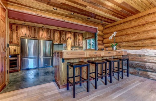 Nordic Estates Ski Chalet | Snowridge Chalet 7