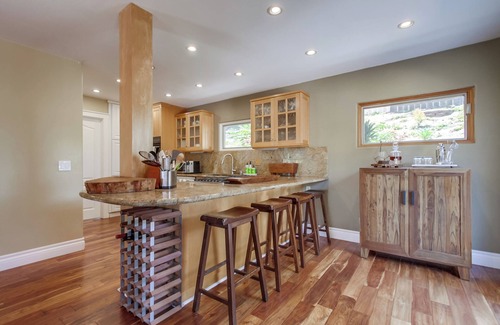 Fire Mountain House | SoCal Indoor Outdoor Living on 1/3 acre, super close to shopping and beach area!
