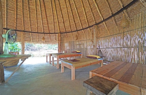 Koh Wai House | SOLE RESORT 20 Pax Beachfront Bungalows on Private Island with WiFi Restaurant