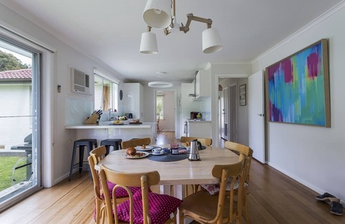 Dromana House | Soleil Sur La Mer Spacious Beachside Family Haven