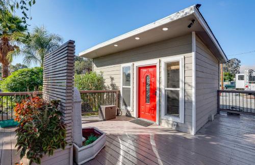 Rio Linda Apartment | Solo Escape with Hot Tub! 10 Mi to Dtwn Sacramento