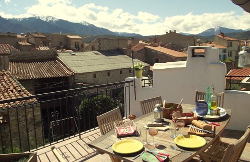 Prades House | Something different—town house with south-facing roof terrace