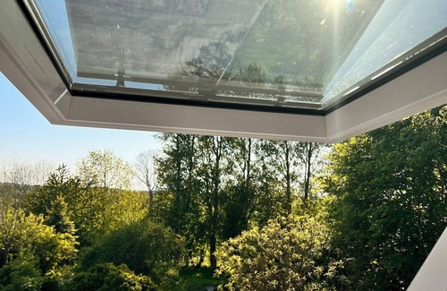 Brodersby Apartment | Sommerby Sky - close to the beach, shower, desk, DG, garden, e-charging station