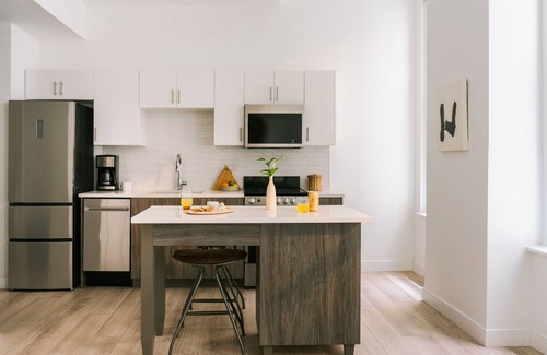 Midtown Village Apartment | Sonder The Witherspoon | King Studio Apartment