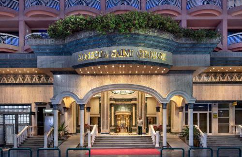 Luxor Hotel | Sonesta St. George Hotel - Convention Center