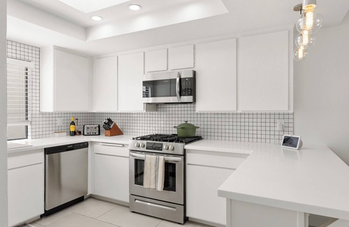 Sunrise Villas Condo | Sonora Oasis - Renovated Luxe Ground Level Condo at Sunrise Villas