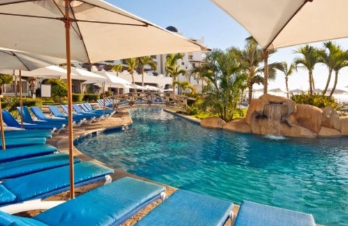 Libertad Hotel | Soothing hotel with AC in vibrant Cabo San Lucas