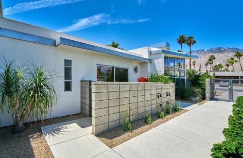 Palm Springs Apartment | Sophia Oasis Luxe 2BR Condo with Mountain Views