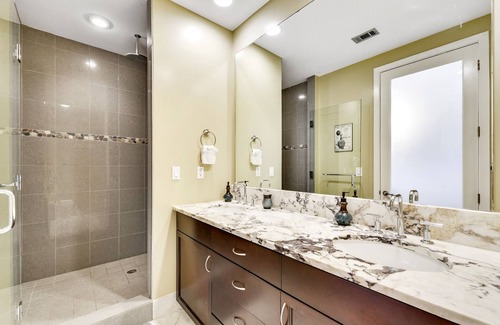 Galveston Condo | Sophisticated 2 Bedroom/2 Bath Diamond Beach Penthouse 5PH3
