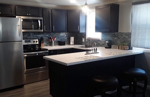 Central Oklahoma City Apartment | Sophisticated and modern Cozy Apartment.