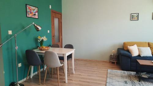 Odesos Apartment | Soulful Apartments - AlmaLetta