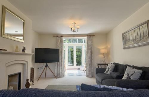 Hawkchurch House | South Glebe