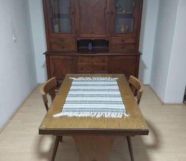 Leskovac Apartment | South Happiness