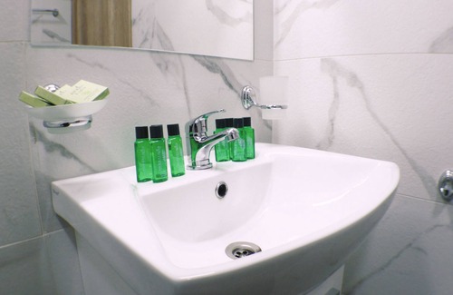 Varna Apartment | South Studio Papaya 30 for 4 people with free parking