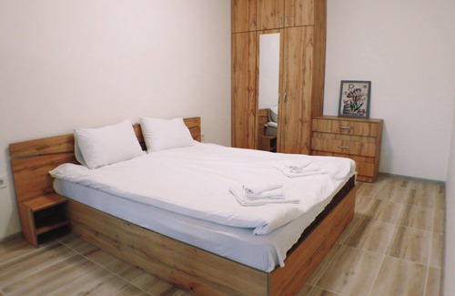 Varna Apartment | South Studio Papaya 30 for 4 people with free parking