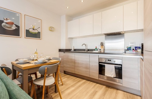 Hamworthy Apartment | Southern Comfort - an apartment that sleeps 4 guests in 2 bedrooms