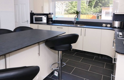 Llandysul House | SOUTHVIEW, pet friendly, with hot tub in Rhydlewis