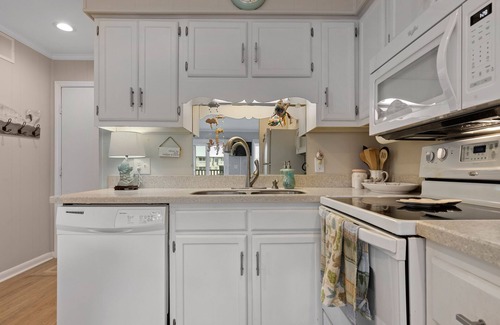 Morehead City Condo | Southwinds J12 in Atlantic Beach, NC