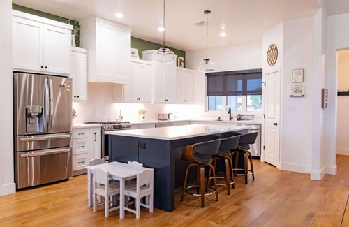 McLennan County House | SPA 5 TVs 2 LR Arcade 5 Acres