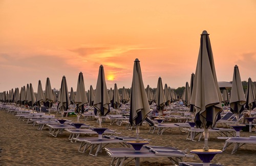 Bibione Apartment | Spacious Apartment With a Bright Outdoor Terrace