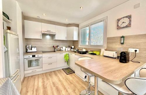 Cran-Gevrier Apartment | Spacieux F3 à Annecy, proche centre, balcon, parking, vélos et Wi-Fi - FR-1-432-87