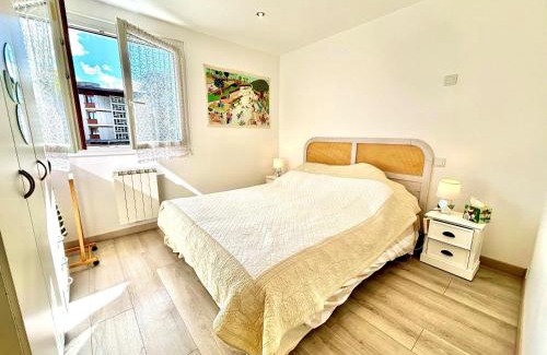Cran-Gevrier Apartment | Spacieux F3 à Annecy, proche centre, balcon, parking, vélos et Wi-Fi - FR-1-432-87