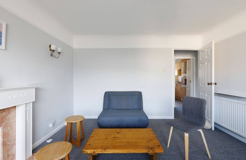 Rottingdean Apartment | Spacious 2-Bedroom Flat Near Rottingdean Beach & Windmill