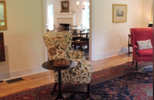 Milton Other | Spacious 2 BR/1.5 BA farmhouse in Alpharetta, GA horse country.