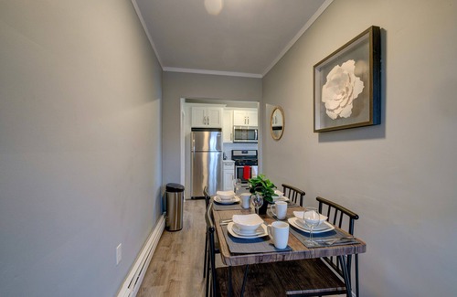 Roxbury Apartment | Spacious 2bd/1ba | Free Parking | 3D TOUR 1203