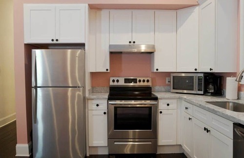 Saint Roch House | Spacious 2bd/2ba w/parking, 5 min drive to Quarter