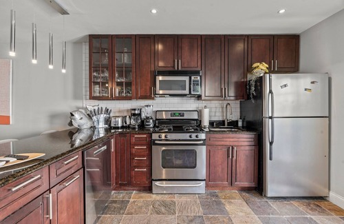 Olde Kensington House | Spacious 2BR/2BA in Trendy Fishtown | NoLibs