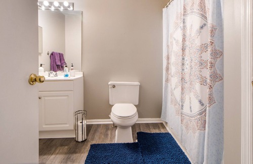 Downtown Baltimore Condo | Spacious 2BR Family Condo