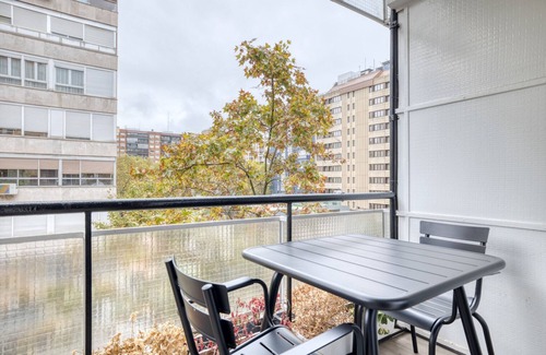 Cuatro Caminos Apartment | Spacious 2BR in Tetuán, by Blueground