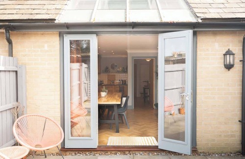 Cambridge House | Spacious 3-Bed Townhouse Florence Villa Near River & City