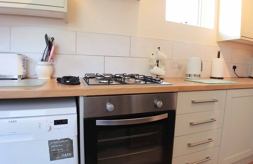 Sittingbourne House | Spacious 3-bedroom house with superfast Wi-Fi