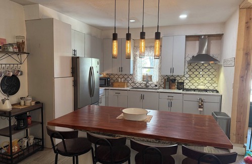 Piedras Negras House | Spacious 3-bedroom house in serene Piedras Negras with AC and pool