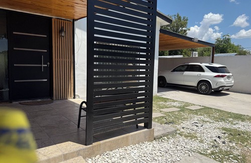 Piedras Negras House | Spacious 3-bedroom house in serene Piedras Negras with AC and pool
