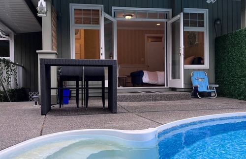 Surrey Apartment | Spacious 3-bedroom hotel suites with AC, WiFi in enjoyable Surrey
