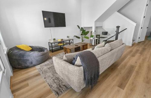 OST - South Union House | Spacious 3BD with Pool I Near Hotspots I Sleeps 12