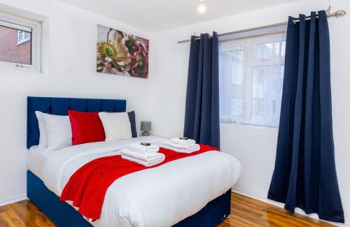 Penge Apartment | Spacious 3BR, 5min Penge St, Crystal Palace Park