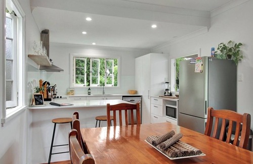 Woolloongabba House | Spacious 4 bedroom house - Walk to Southbank