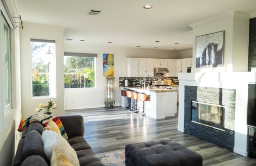 Castro Valley House | Spacious 4-bedroom house with AC, WiFi in welcoming Castro Valley