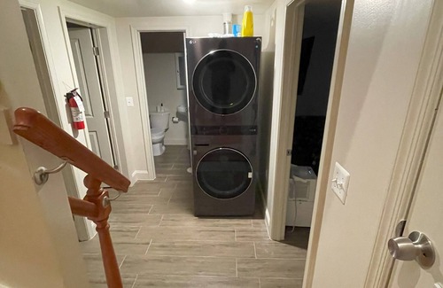 Southwest Apartment | Spacious 4-bedroom apartment with AC, WiFi in amazing Washington DC