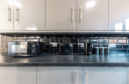 Portswood House | Spacious 4-Bedroom Home in Southampton – Perfect for Contractors or Families