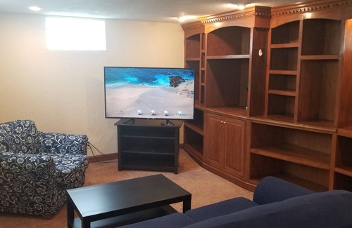 Deer Park House | Spacious 4-bedroom house in delightful Blue Ash/Kenwood